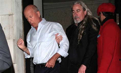 Bruce Willis Έφυγε ντίρλα από γνωστό Club Τα οχτάρια και οι