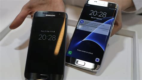 Review Samsung Galaxys New Phones Have Fizz