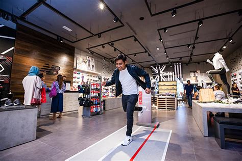 Free shipping, free returns, and 30 day price match guarantee. The largest New Balance store in Southeast Asia opens in ...