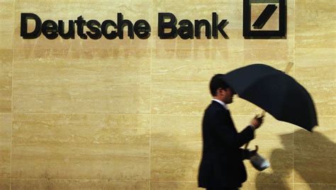 With regard to establishing a new or expanding an already existing entity. Deutsche Bank: Investmentbanker kassieren Boni von 2,1 ...