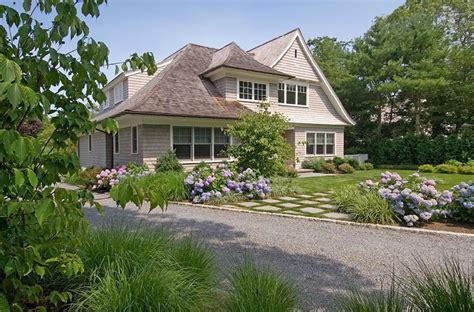 Styles from farmhouse to industrial. Farmhouse Landscaping Dos & Don'ts - Landscaping Network