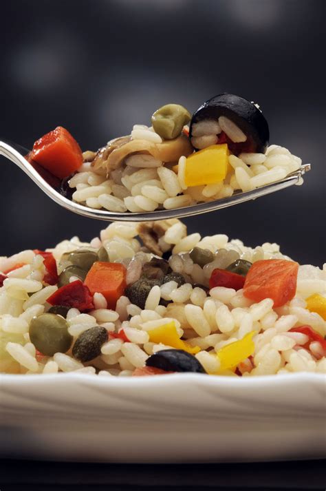 Condimenti per insalata di riso. Insalata di riso: la ricetta per preparare l'insalata di ...