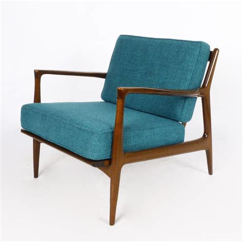The kofod larsen il 10 easy lounge chair is available with your choice of wood finish. Ib Kofod Larsen Lounge Chair SOLD at City Issue Atlanta