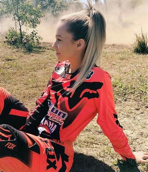 Exactly what dirtbike gear do i need to have? Pin by Lesli Garcia on Smaller waist | Dirt bike girl ...