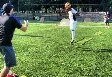 Dan, parceiros de longa data de péricles. Após cirurgia no pulmão, Thiaguinho volta a jogar bola e ...