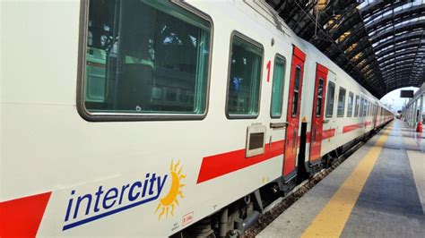 Travelling On Italian Intercity Trains Showmethejourney