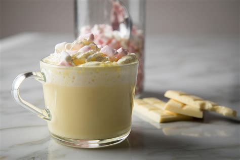 Come fare la cioccolata calda. Cioccolata calda bianca fatta in casa: la ricetta facile ...