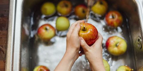 For most clothing, the hotter the water, the cleaner the clothing will be, however it may be necessary to use other water temperatures. Do You *Really* Need to Wash Fruit Before You Eat It?