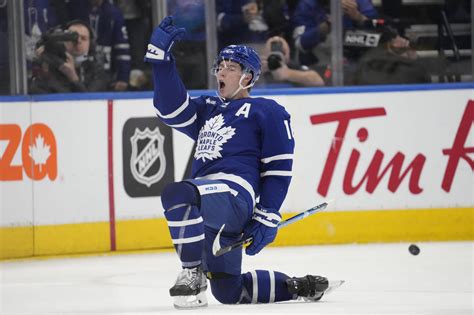 Marner Scores Late As Maple Leafs Beat Predators 2 1 Seattle Sports