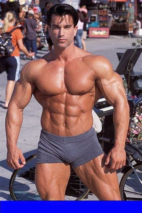 A Peck Of Pecs Workout Pictures Male Fitness Models Sagi Kalev