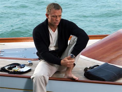 An Awesome Infographic Showcasing The Watches Of James Bond Airows