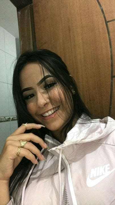 Fotos Favela E Outros🔥 6👩 Garotas Tumblr Rosto Selfies De Meninas Meninas Com Piercing