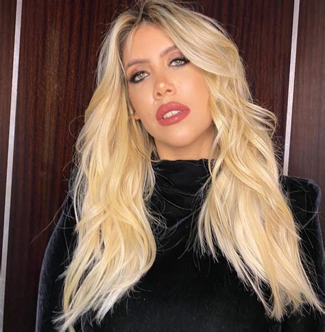 May 08, 2021 · wanda nara, occhio alle gambe nella foto: Wanda Nara cambia look: ha scelto le extension di Federico ...
