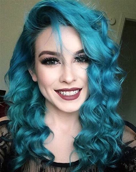 Pin By Kίττyτλɱεર 20 ™ On Rostros 18 Turquoise Hair Hair Styles