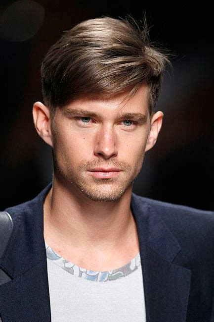Melena perfecta para pelo fino. Modela tu Cabello: Cortes de pelo lacio para hombres ...