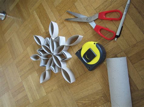 Diy Snowflakes Made From Toilet Paper Rolls Toilet Paper Roll Crafts