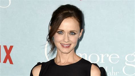 Alexis Bledel Secretly Dated Pretty Much Everyone In The Gilmore Girls