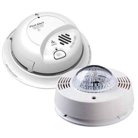 How do you disconnect a first alert smoke detector? First Alert Smoke Detector 9120b Blinking Green Light ...