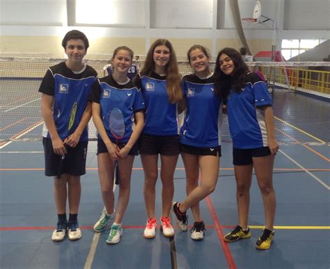 O desporto escolar (de) (português europeu) ou esporte escolar (ee) (português brasileiro), enquadrado na legislação do ministério da educação e ciência de portugal, é o conjunto de práticas de atividades desportivas desenvolvidas como complemento curricular e ocupação de tempos livres. Colégio do Amor de Deus - Cascais | Desporto Escolar: pré ...