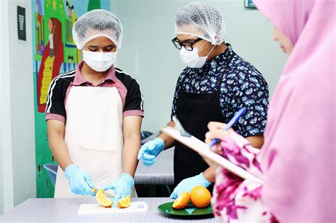 Myedu2u.com pengambilan bagi lepasan spm, stpm, matrikulasi, svm, dvm, stam, uec dan diploma. Diploma Pengurusan Industri Halal - UNITI Kota Bharu
