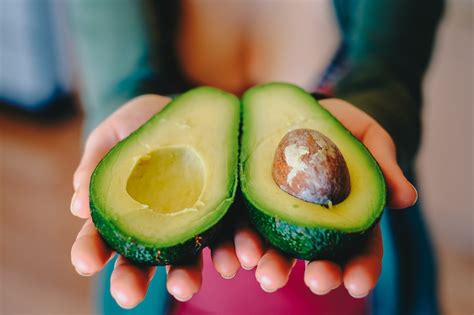 10 Amazing Health Benefits Of Eating Avocado Every Day Get That Right
