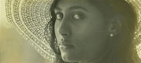 Smita was born into a marathi hindu family. Smita Patil biography: 'Mischievous, adventurous ...