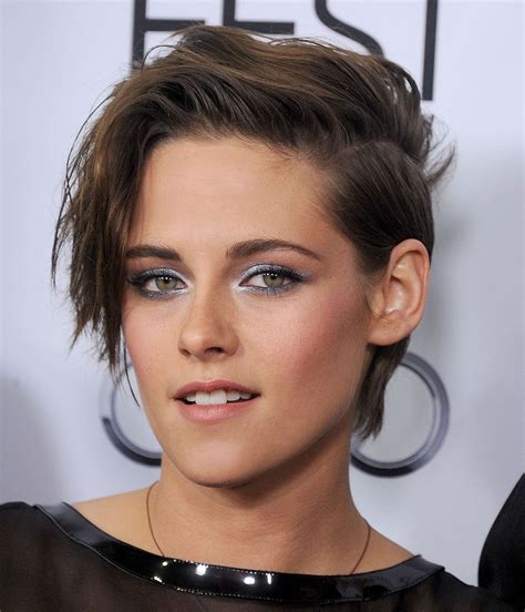 Kristen Stewarts Metallic Platinum Eye Shadow Why A Cool New Palette