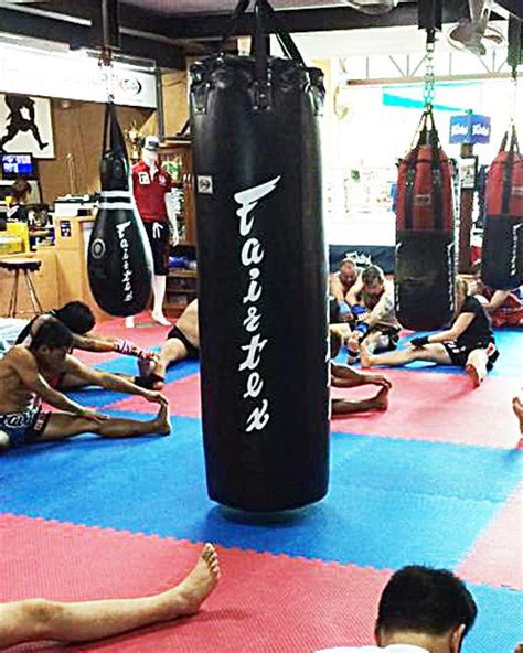 muay thai bag the ultimate buyer s guide muay thai bag muay thai muay thai training