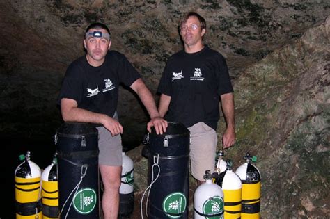 Two Days In An Underwater Cave Running Out Of Oxygen Bbc News