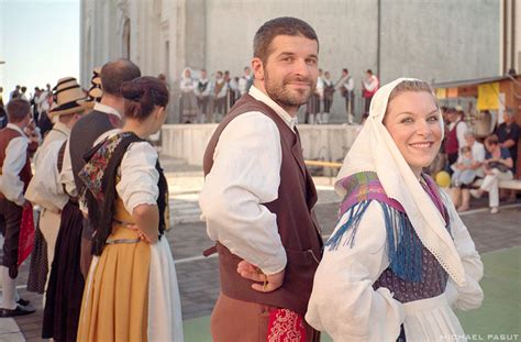 Folkcostumeandembroidery Rhaetian Costumes Part 3 Friuli Or Furlan