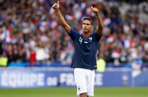 Manchester united lui fait les yeux doux depuis quelques semaines et des négociations avaient. Manchester United dan Raphael Varane Capai Kesepakatan