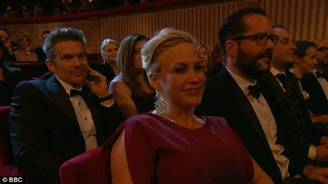 Stephen Fry Calls Patricia Arquette By Her Sisters Name At The Baftas