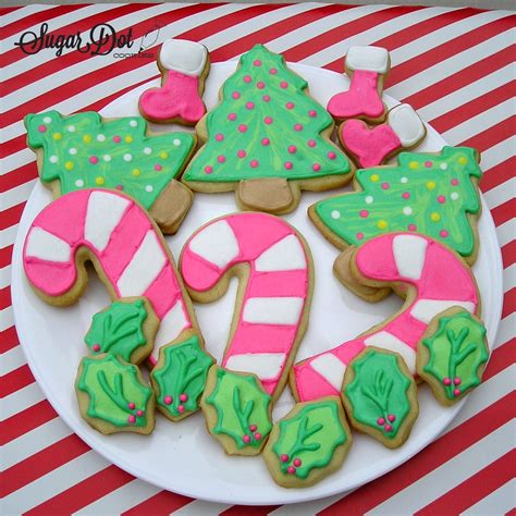 Christmas cookies have truly become a canvas for confectionery artists to show off their skills, but you too can create cookie magic at home with these 50 easy cookie decorating ideas! I was instantly hooked and had to make more. My second set ...