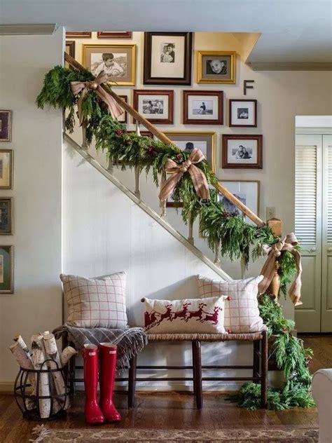 115+ festive christmas staircase decor ideas 7  decor.homydepot.com
