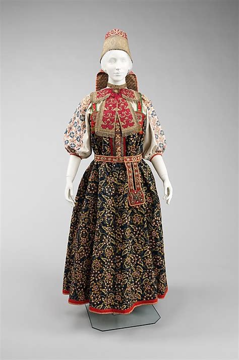 Antiquated Fashions Traditional Russian Costume 19th Century