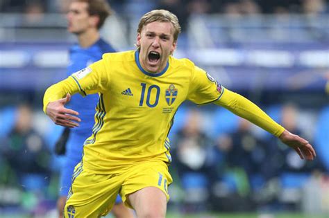 Emil peter forsberg (born 23 october 1991) is a swedish professional footballer who plays for bundesliga side rb leipzig as a winger. Liverpool transfer news: Emil Forsberg deal chased by ...