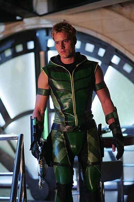 Justin Hartley As Oliver Queen Aka Green Arrow On Smallville Justin