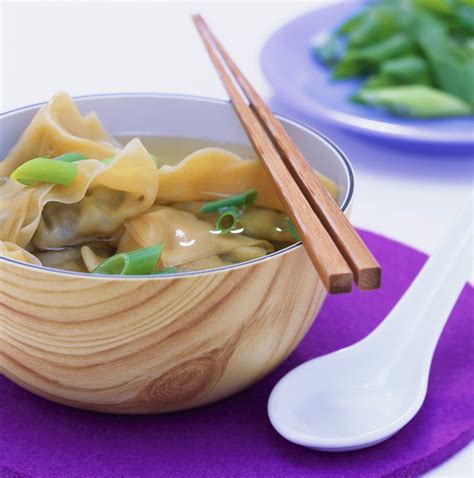 Asiatische Wan Tan-Suppe Rezept