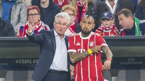 Fc Bayern Arturo Vidal Verrät Spitznamen Für Trainer Jupp Heynckes