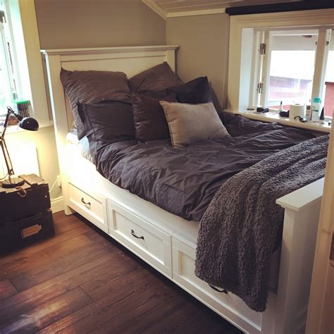 An amish handmade farmhouse inspired bed is the perfect rustic or modern anchor for your timeless master bedroom suite. Farmhouse storage bed full | Ana White