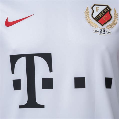 With fifa 21 launching in early october, ea has finally revealed all leagues and clubs arriving in the new game. Fc Utrecht Kit 20/21 - Vrienden Kits (PREDATOR PRO 35): FC ...
