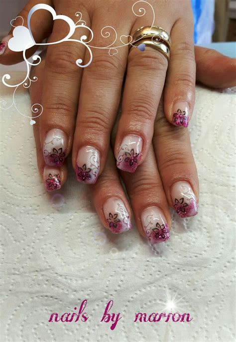 In der nageldesign bilder galerie können sie als french weiß mit goldenen blumen nageldesign. Gelnails, Gelnägel, French, Nageldesign, Nailart, Glitzer ...