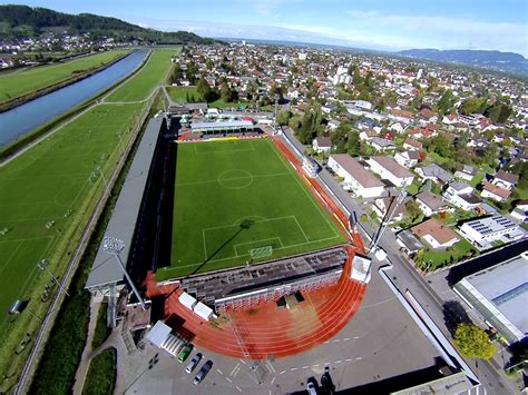 Das stadion an der holzstraße oder auch liebevoll „holz genannt, ist die heimstätte des fc lustenau 1907. Vorarlberg: Lärm aus Stadion ist gesundheitsgefährdend ...