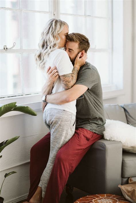 Couples Lifestyle Snuggle Photoshoot — Rebecca Maas Photo And Film