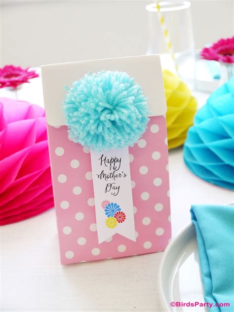 You've got an audience of one to create for and we know that she'll treasure gifts from such little hands. Mother's Day DIY Color Pop Tablescape - Party Ideas ...