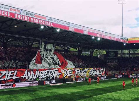 Submitted 1 month ago by shiv_. 1. FC Union Berlin - 1. FC Kaiserslautern 15.04.2017