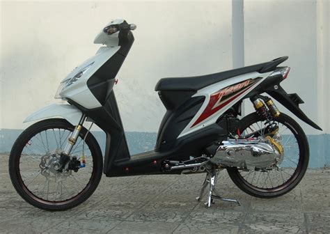 Namun sebelumnya kita musti tahu dulu ya mas bro terkait sejarah singkat honda beat ini. Honda Beat 2011 Detail Di Kaki Lebih Berarti | Gilamotor