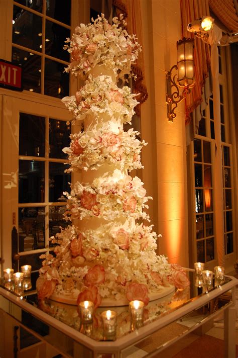 36 Sylvia Weinstock The Most Magical Wedding Cakes Chicwedd