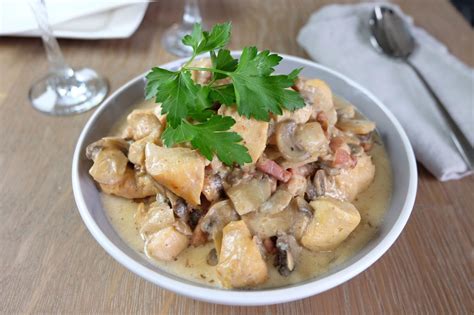 Sauté de poulet aux lardons et champignons au Cookeo