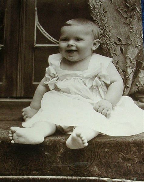 Pin By Jenny Ennvy On Vintage Baby Photos Baby Photos Vintage Baby